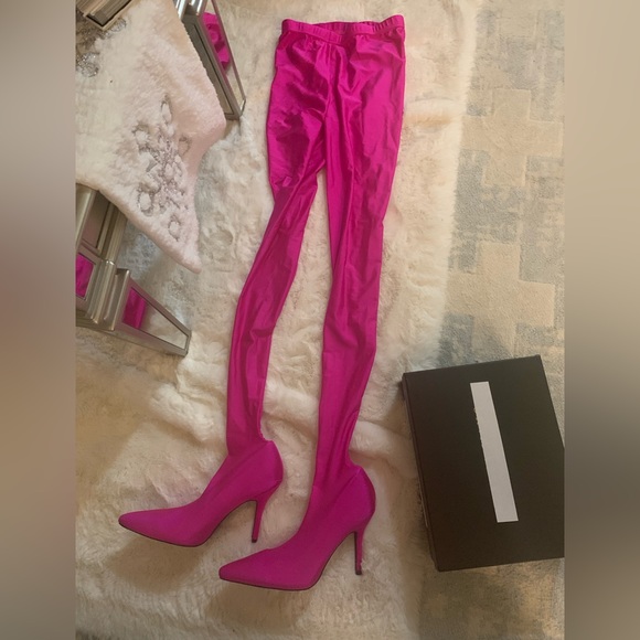 ❌❌❌SOLD❌❌❌Gorgeous FUCHSIA PANT BOOTS by Azalea Wang  Size 11 🔥🔥🔥🔥 💯NEW - Picture 4 of 9